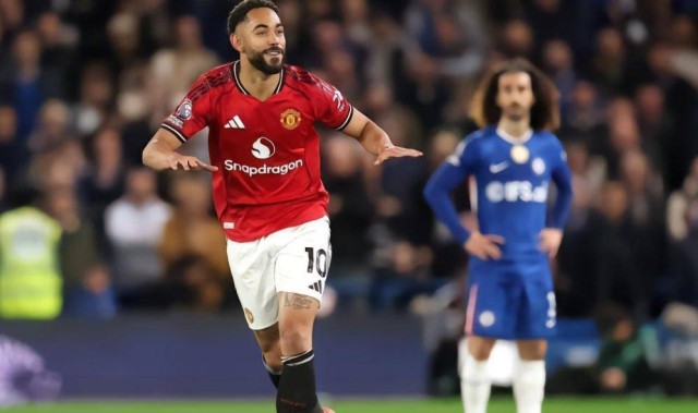 库尼亚一剑封喉，B费助攻逼近神迹，曼联1-0送切尔西英超四连败