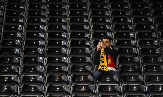 换帅风暴：利物浦的未来与传奇接班人的抉择