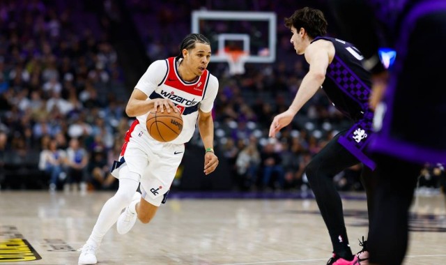 威少26+6小萨复出13+6 萨尔19分国王力克奇才迎4连胜