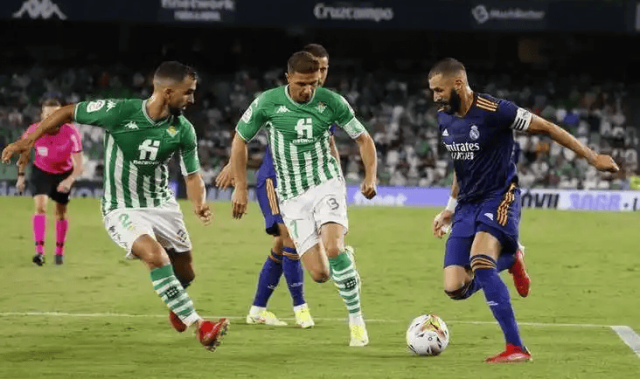 周四004 欧罗巴焦点战：皇家贝蒂斯VS费耶诺德 西甲技术流对决荷甲进攻狂潮