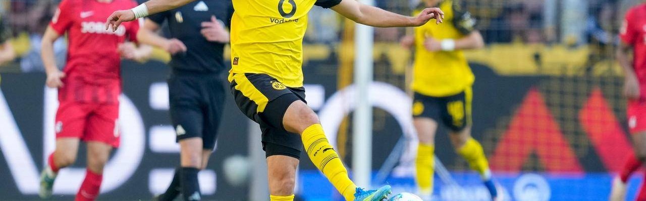 随着多特蒙德4-0，德甲最新积分榜出炉：争四白热化