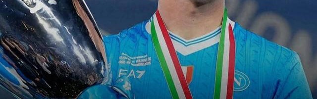 曼联夏季转会窗口第二人确认离队！那不勒斯官宣买断霍伊伦德，转会细节曝光