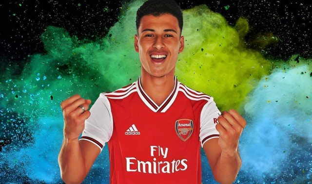 枪迷集体破防！1.1亿拆半队卖灵魂，阿森纳为财务平账断臂求生，这次是涅槃还是已经崩盘？