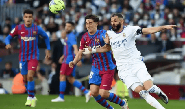 西甲巅峰对决：比利亚雷亚尔VS皇马——积分榜次席之争的战术博弈