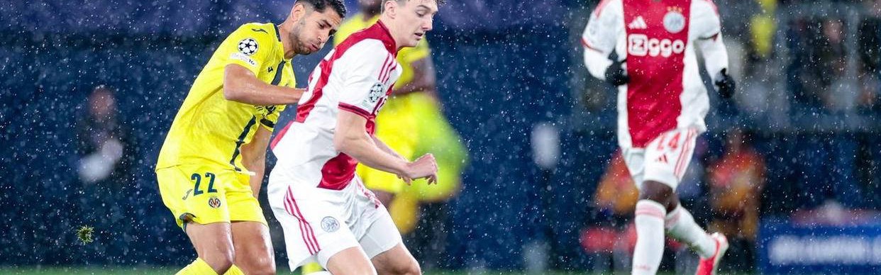 欧冠激战：阿贾克斯主场逆转比利亚雷亚尔，连胜保留出线希望